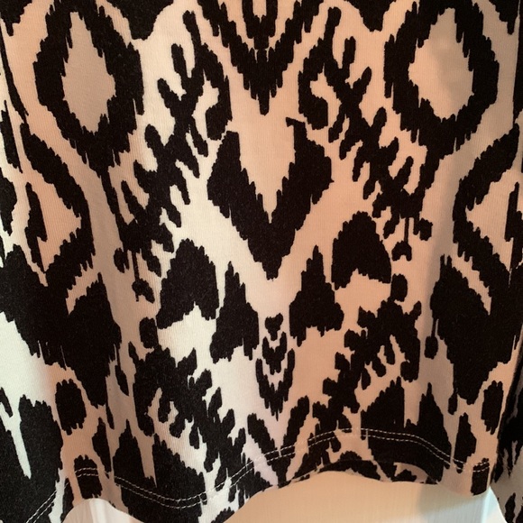 Fun top - Picture 3 of 5